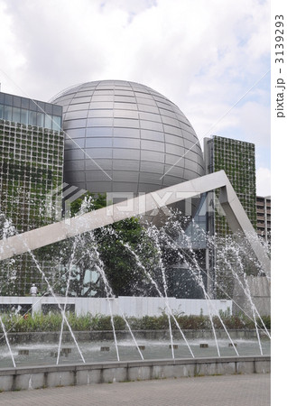 プラネタリウム 名古屋市 愛知県 建物 銀色の写真素材 , PIXTA
