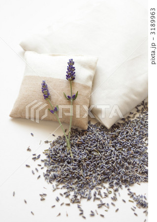 ラベンダーサシェの写真素材