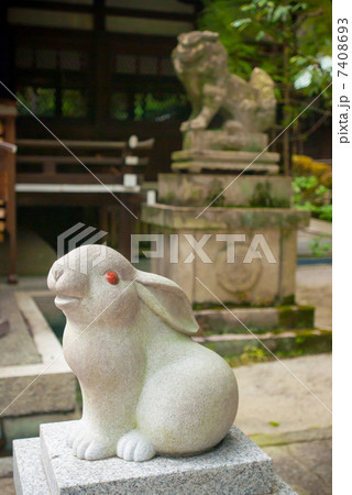 うさぎの石像 の Stock フォト | Adobe Stock