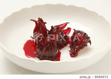 ハイビスカスシロップ漬け 食用花の写真素材
