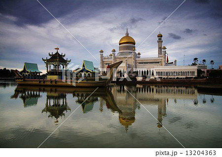 スルターン オマール アリ サイフディーン モスクの写真素材