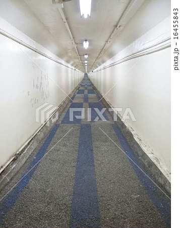 歩行者用海底トンネルの写真素材