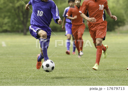 男子 サッカー 部活 中学生の写真素材 Pixta