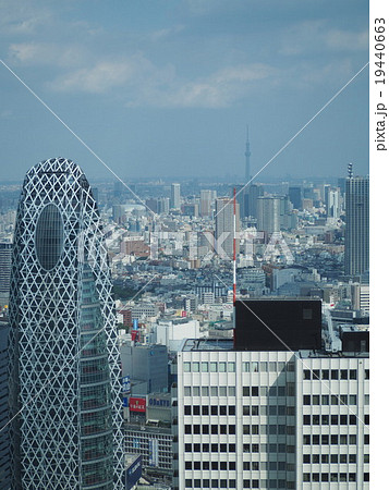 東京モード学園 新宿高層ビル 幾何学模様 Hal東京の写真素材