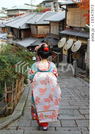 舞妓 後姿 1人の写真素材