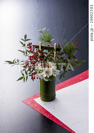 竹の花器の写真素材