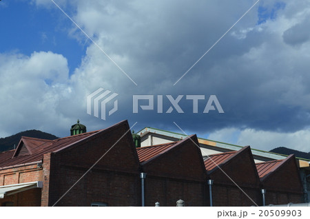 近代遺産 群馬県 桐生市 のこぎり屋根の写真素材