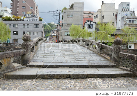 眼鏡橋 かわいい 川 街の写真素材