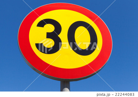 標識 看板 道路標識 30の写真素材 - PIXTA