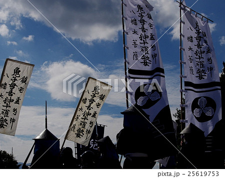 鎧 戦国武将 兜 シルエットの写真素材