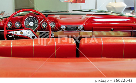 オープンカー クラシックカー アメ車 クルマの写真素材