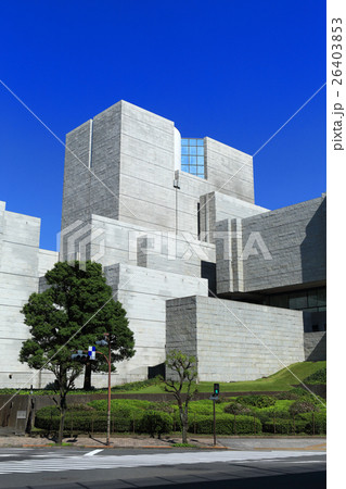 SD別冊 空間と象徴 最高裁判所庁舎における建築構想の展開 空間と象徴 最高裁判所庁舎における建築構想の展開 SD別冊