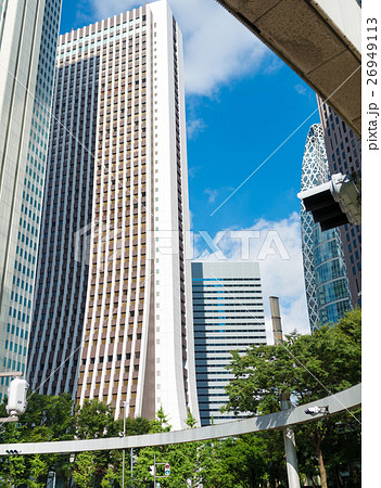 サークル交差点 新宿警察署裏交差点 新宿 都市の写真素材 - PIXTA