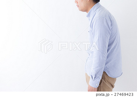 シャツ 横向き 男性 横顔の写真素材