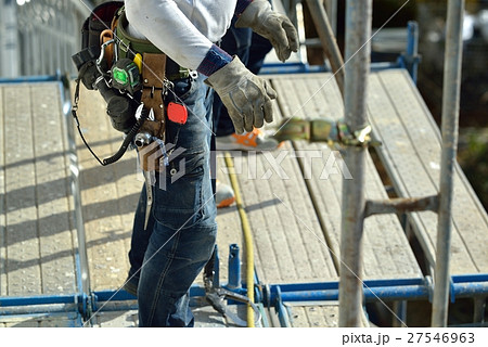 建築現場 とび職 腰道具 高所作業の写真素材