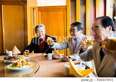 シニア同窓会の写真素材