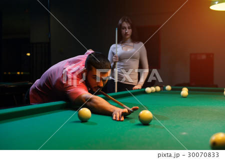 玉突き ゲームの写真素材