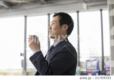 缶ジュース 飲むの写真素材