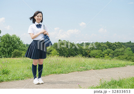 夏服 女子高生の写真素材