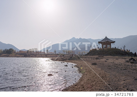 水位低下 渇水 富士五湖の写真素材