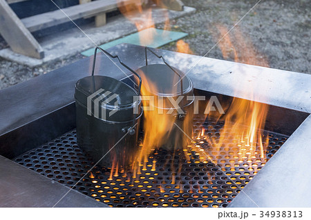 飯盒炊爨 飯盒 趣味 アウトドアの写真素材
