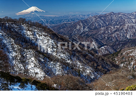 ユーシン渓谷 渓谷 雪景色 冬の写真素材