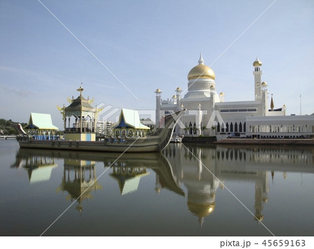 スルターン オマール アリ サイフディーン モスクの写真素材