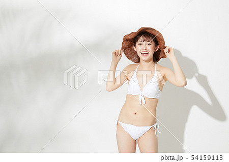 水着　腋毛 
