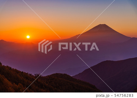 富士山 朝日 日の出 富士の写真素材