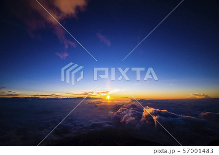 富士山 登山 かわいい イラスト 年賀素材の写真素材 Pixta