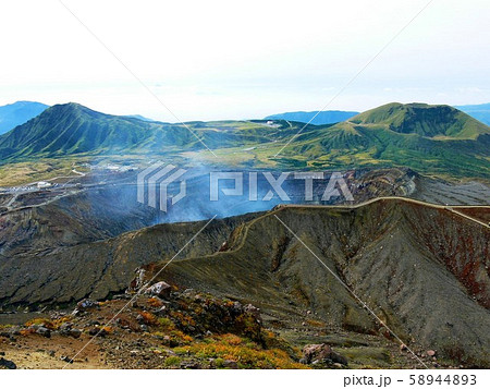 阿蘇 熊本県 地層 茶色の写真素材