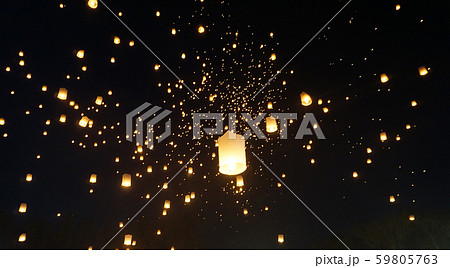 灯篭 コムローイ ロイクラトン ラプンツェルの写真素材