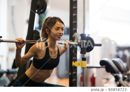 筋肉フィギュア バーベル持ち上げ 春麗の太ももと背中がエグい！ パワーリフティング1/4スケール