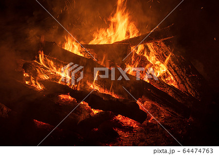 焚き火の写真素材