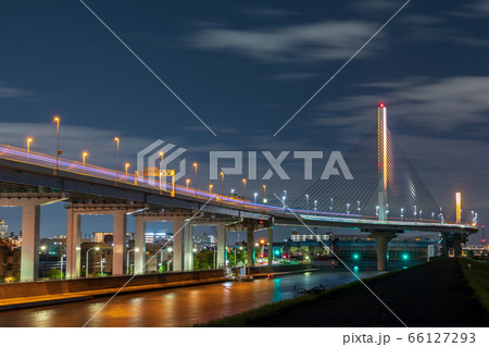 葛飾ハープ橋の写真素材