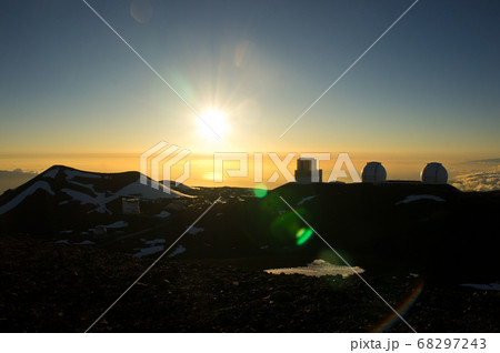 雪山 マウナケア 山 ハワイの写真素材 Pixta