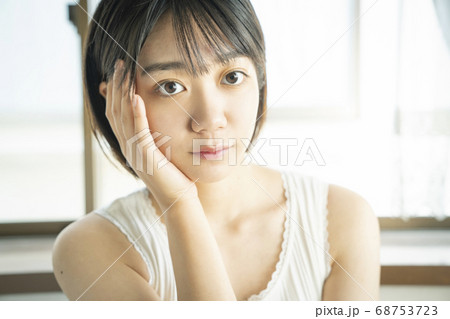 ほっぺた かわいいの写真素材