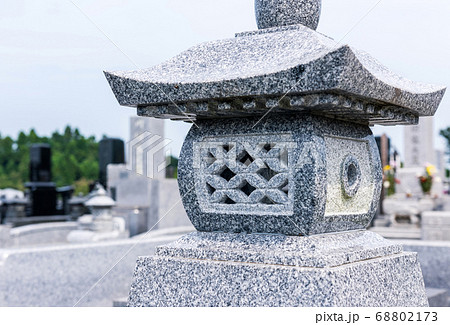 洋風墓地 墓 墓碑の写真素材