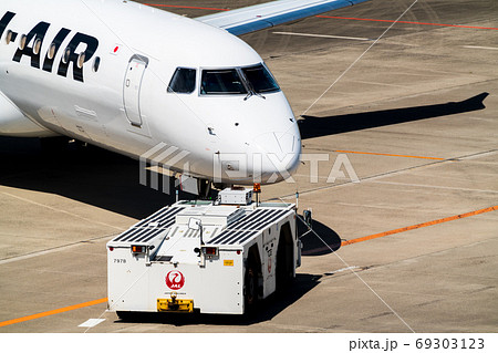 航空機誘導員の写真素材