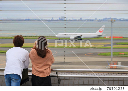 見送り 空 空港の写真素材