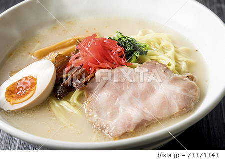 九州ラーメン 湯気の写真素材