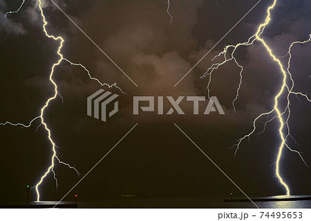 界雷の写真素材