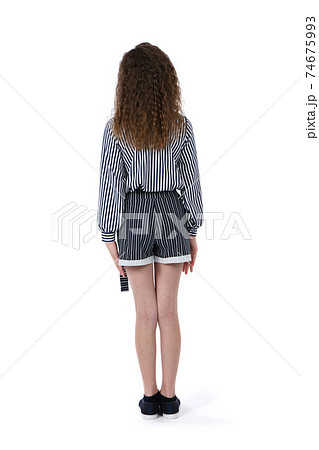 お尻 立つ 子供 女の子の写真素材 お尻 立つ 子供 女の子の写真素材