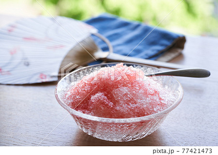 涼しい 食べ物の写真素材