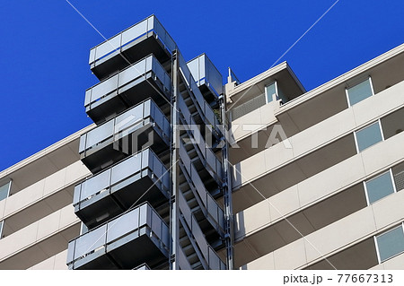 マンション マイホーム 高層マンション 外階段の写真素材
