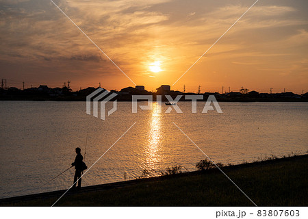 海釣り 岩場 釣竿の写真素材