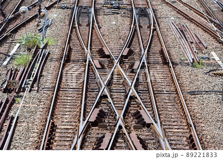 分岐点 線路 レール ポイント切り替えの写真素材 - PIXTA