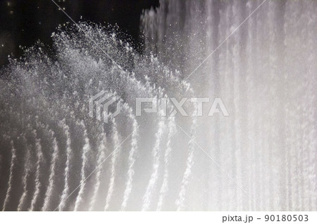 噴水 芸術 水 勢いの写真素材