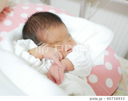 腕枕 1人の写真素材