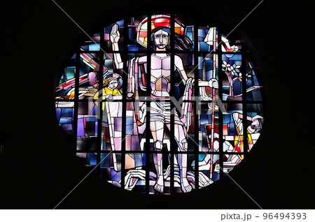 エンジェル ステンドグラス 天使 ガラスの写真素材 - PIXTA